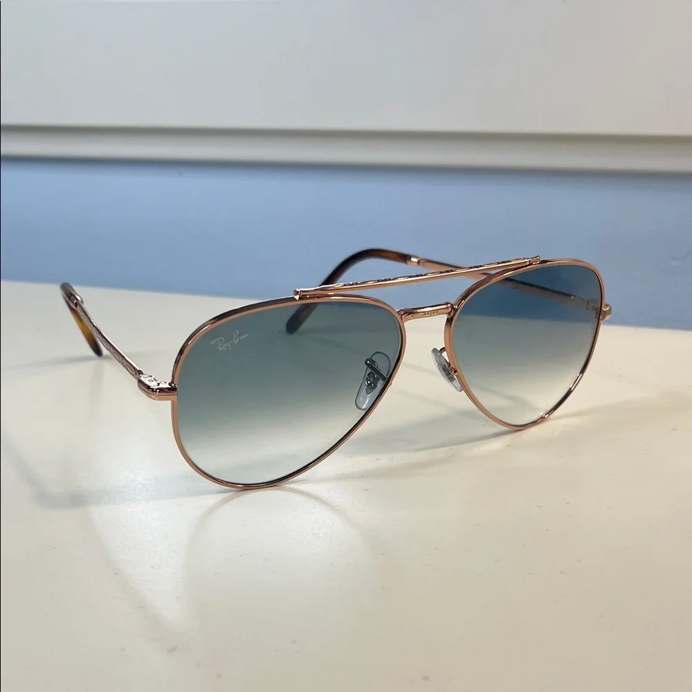 Ray-Ban Aviator Sunglasses - Picture 1 of 6